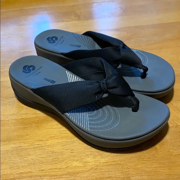 clarks shoes ladies flip flops